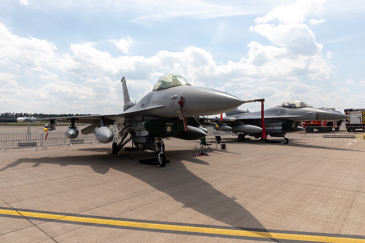 F-16 Fighting Falcon